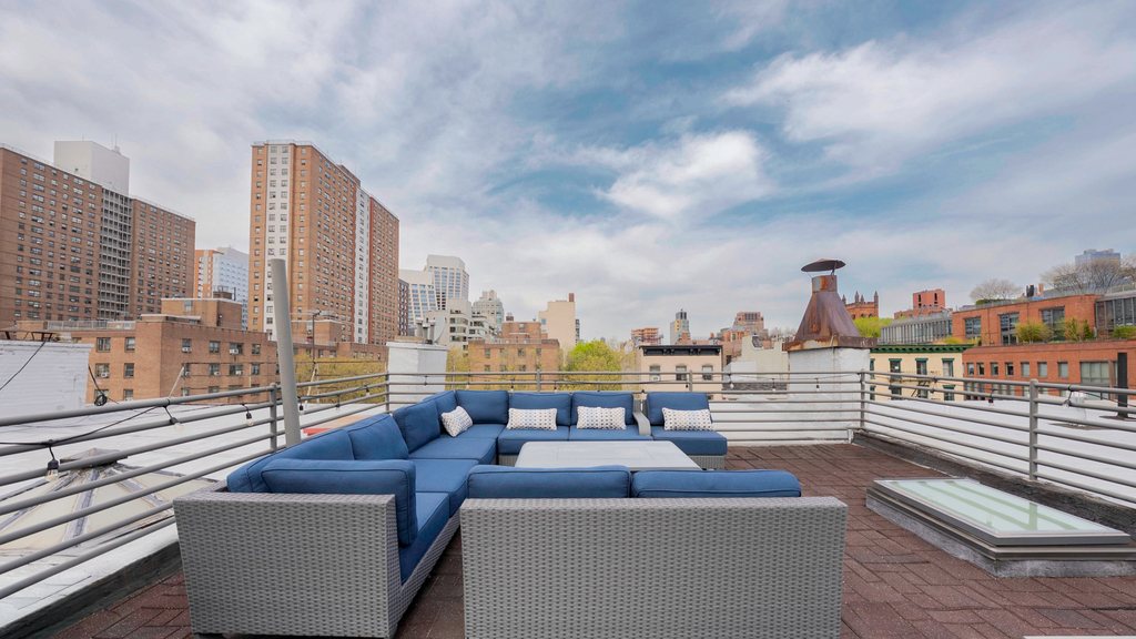 152 9th Avenue - Photo 3