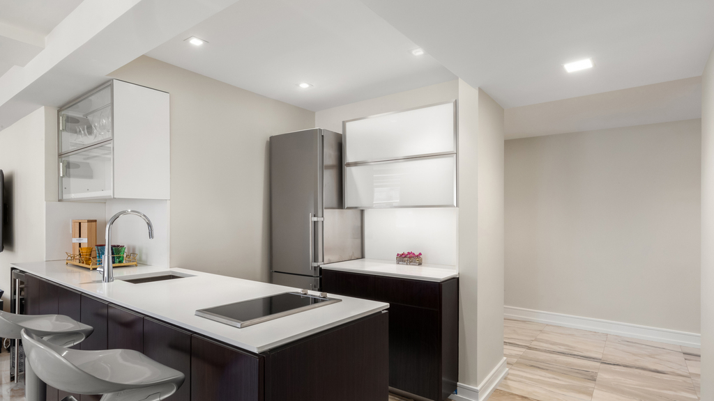 160  Central Park S - Photo 2