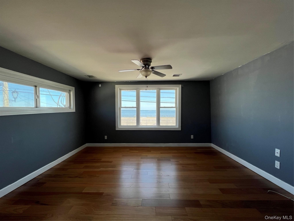 14 Bayville Avenue - Photo 3