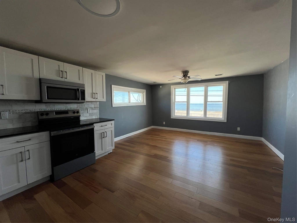14 Bayville Avenue - Photo 2