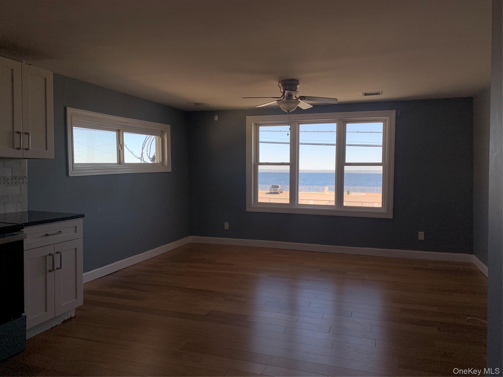 14 Bayville Avenue - Photo 2