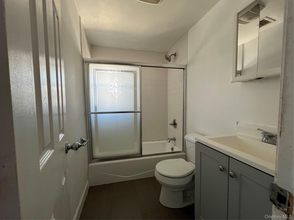 14 Bayville Avenue - Photo 8