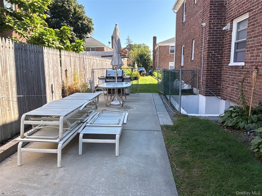37 Spruce Street - Photo 14
