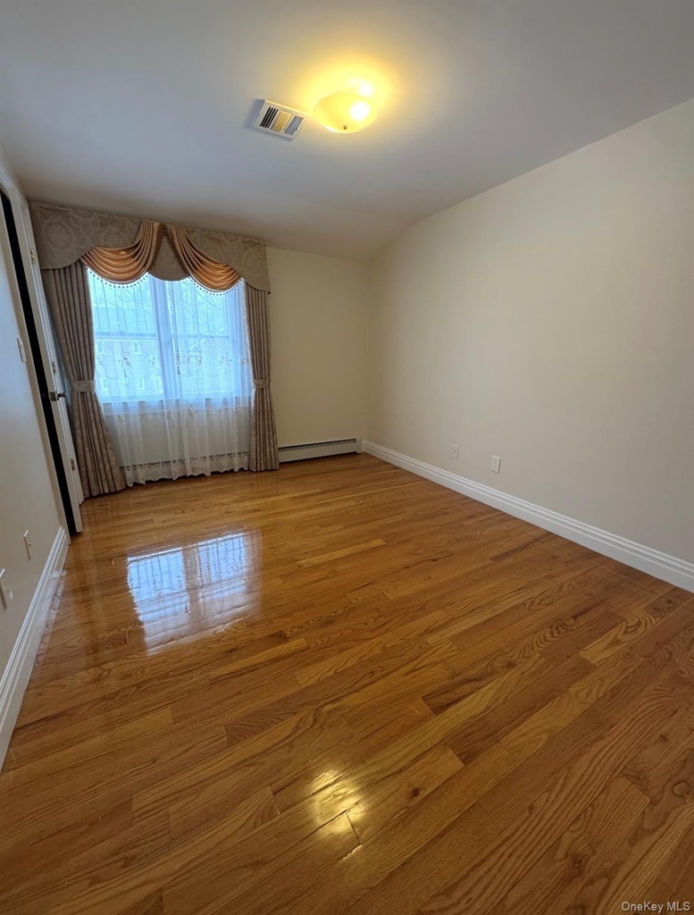 253-12 58th Avenue - Photo 9