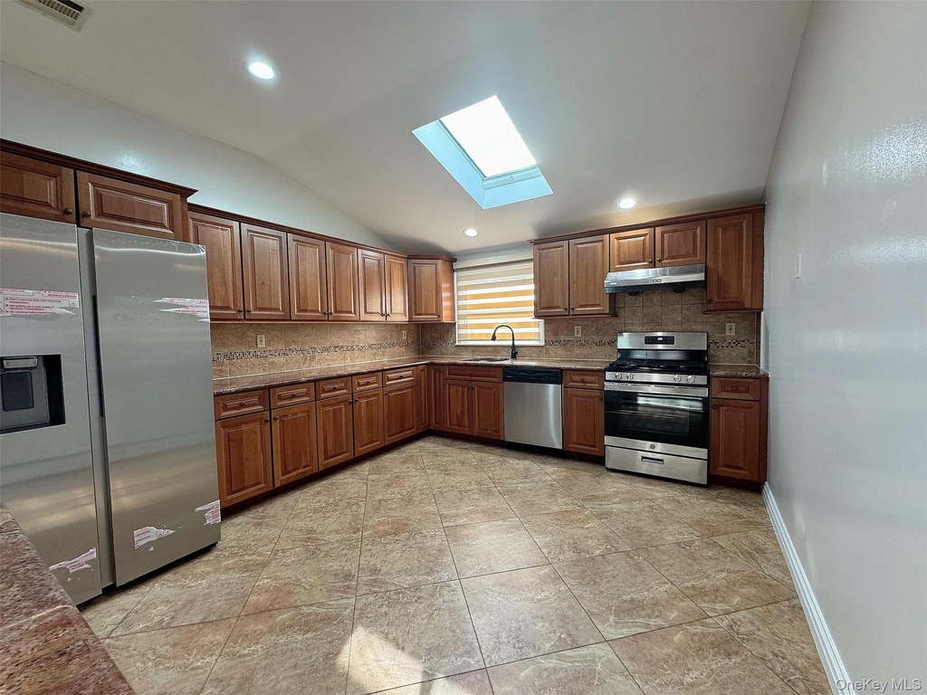 253-12 58th Avenue - Photo 2