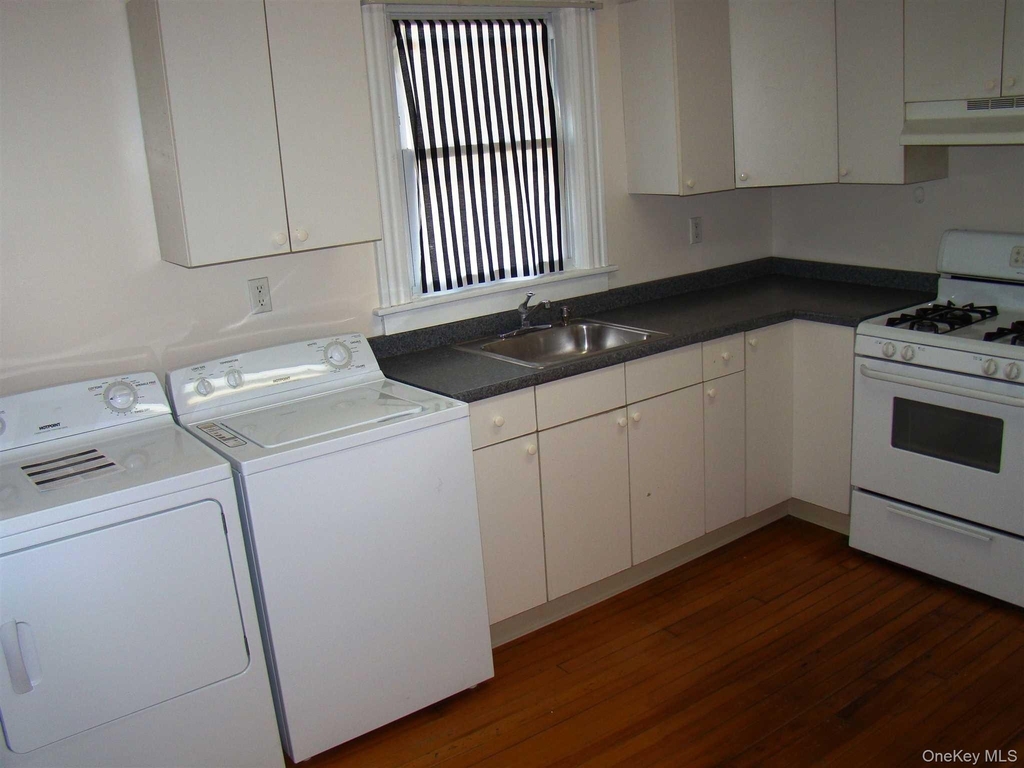 10 Worrall Avenue - Photo 2