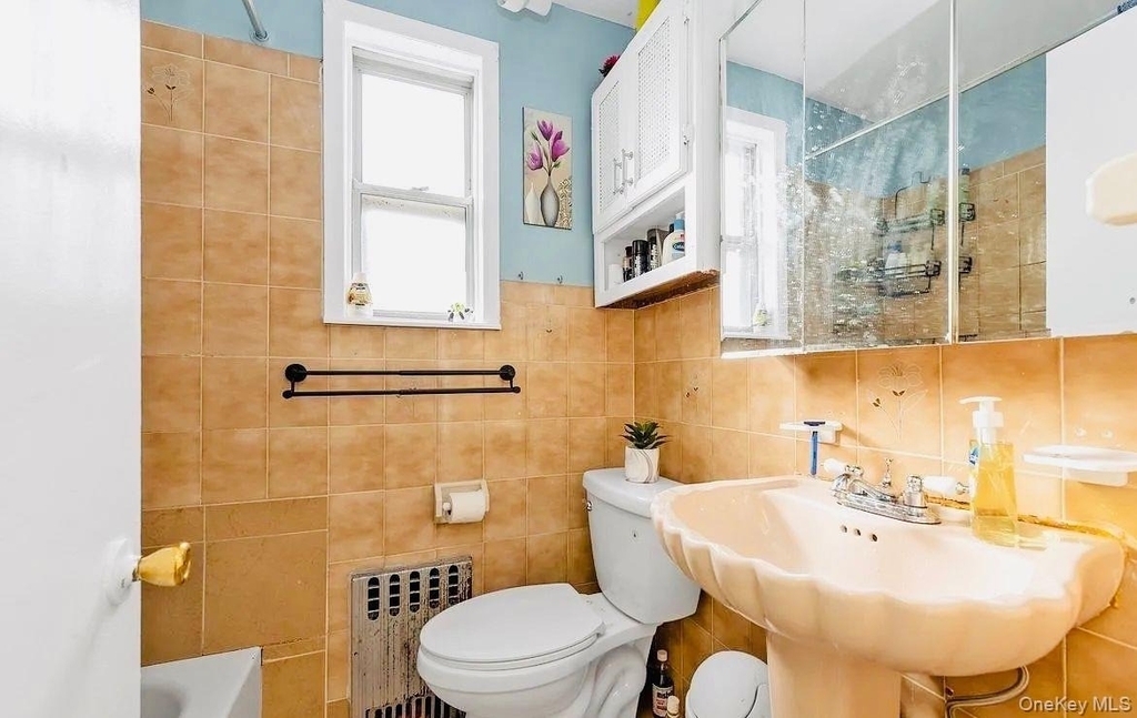 245-24 77 Crescent - Photo 2