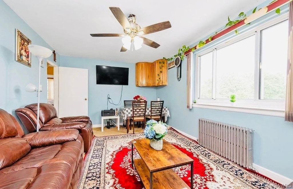 245-24 77 Crescent - Photo 3