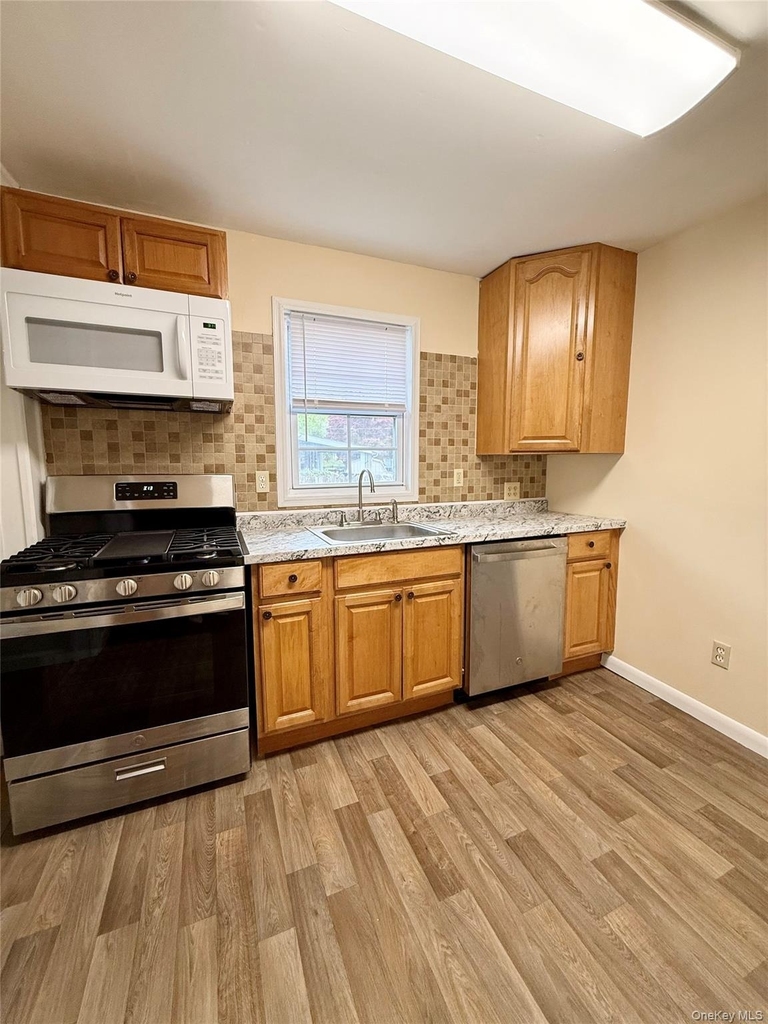 42 Peck Street - Photo 8