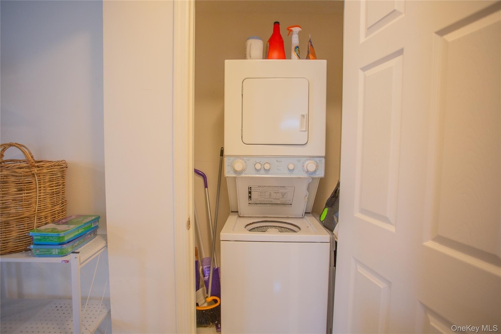136 E Olive Street - Photo 14