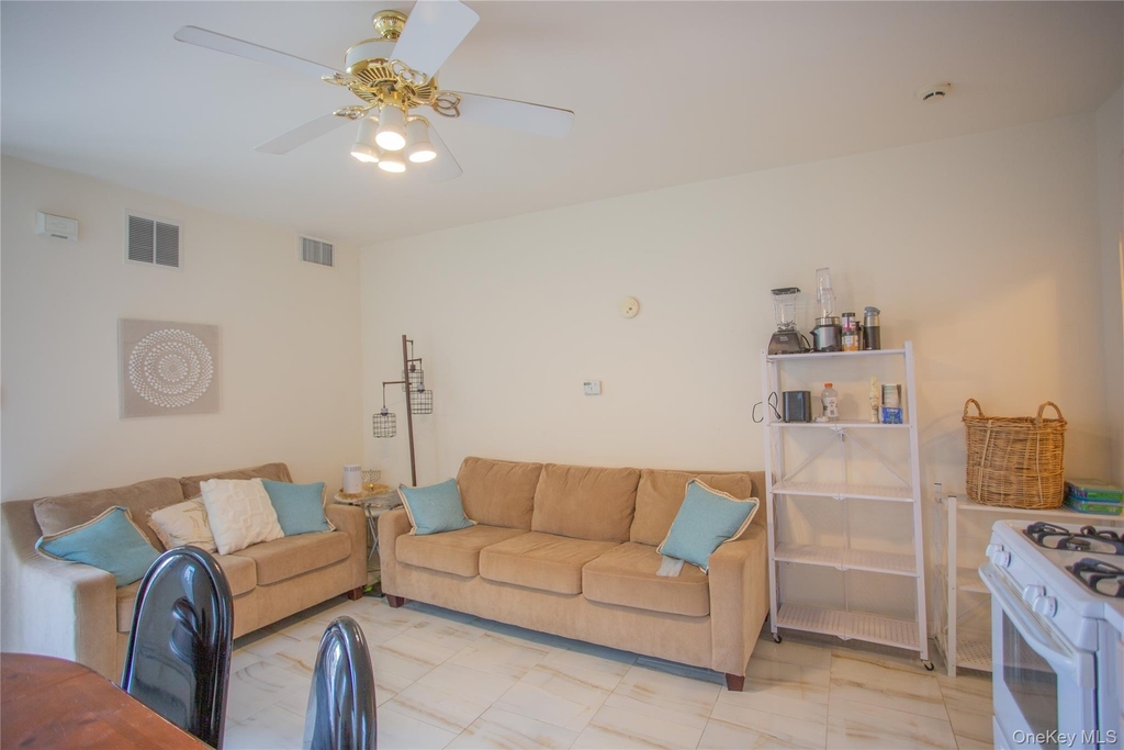 136 E Olive Street - Photo 10