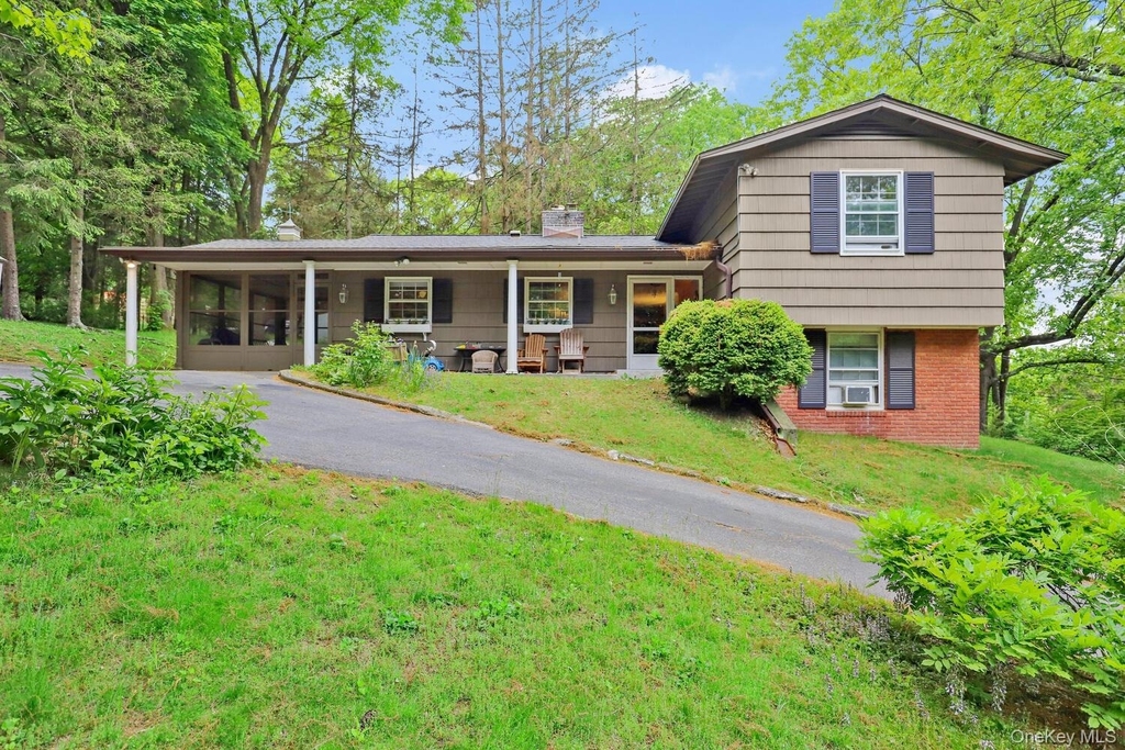 104 Forest Drive - Photo 0