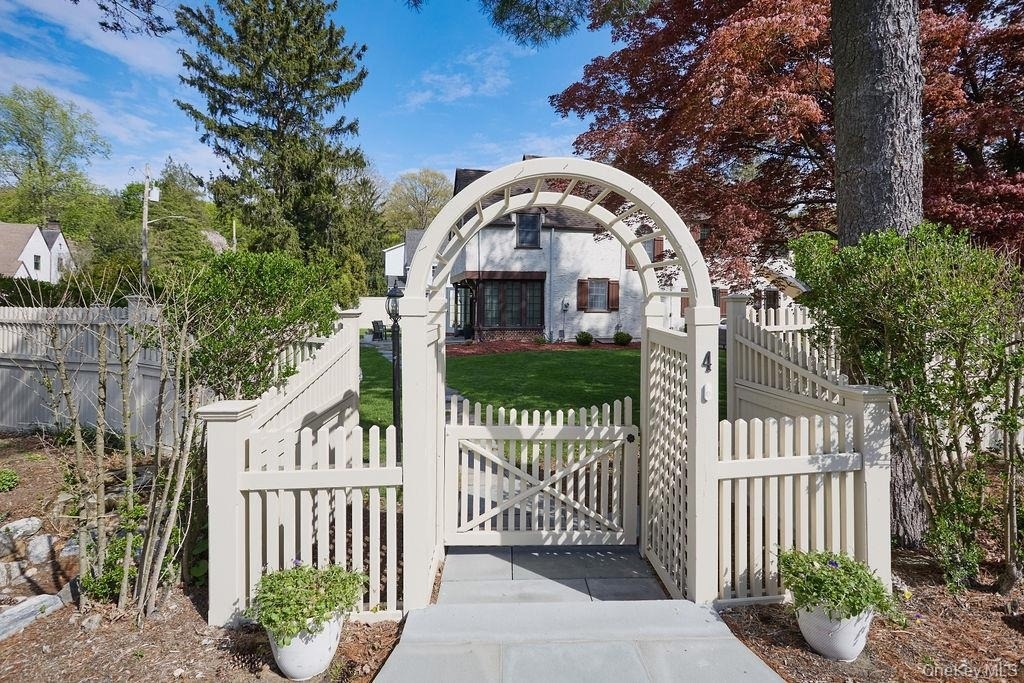 4 Glenwolde Park - Photo 1