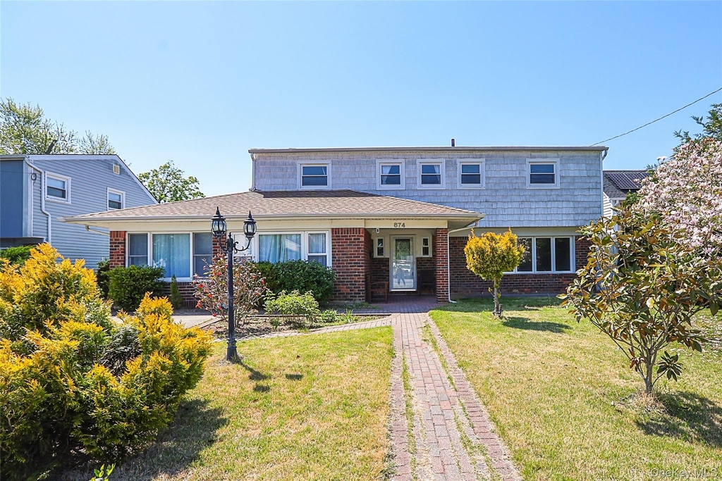 874 Seamans Neck Road - Photo 1