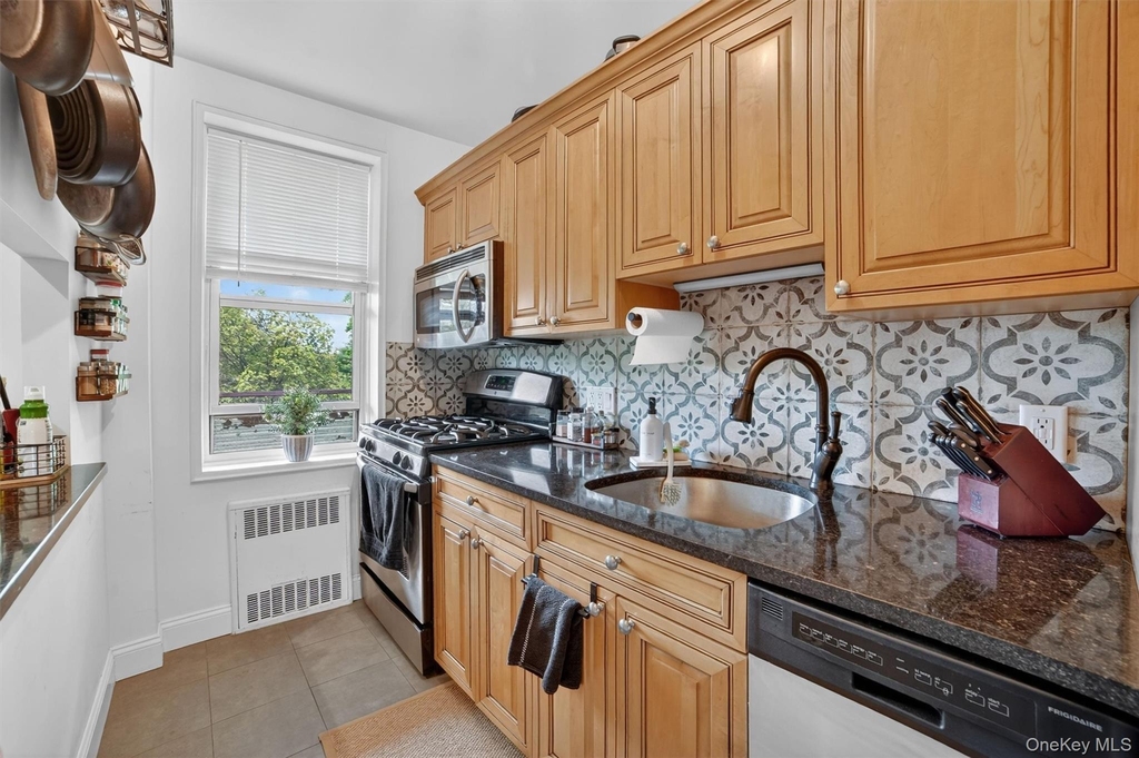 325 King Street - Photo 13
