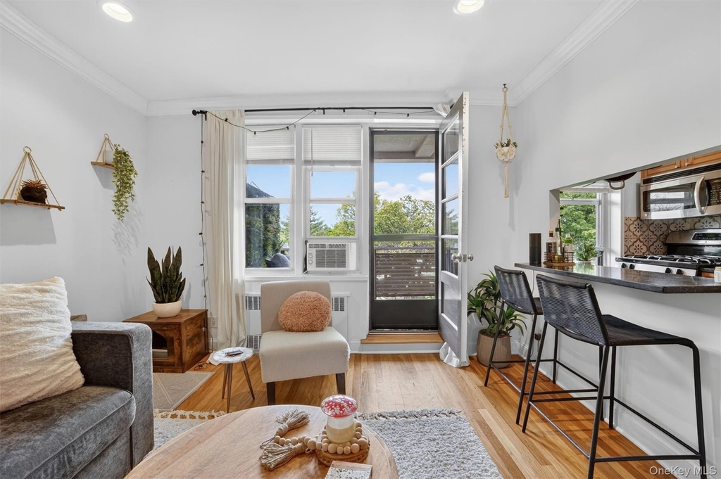 325 King Street - Photo 4
