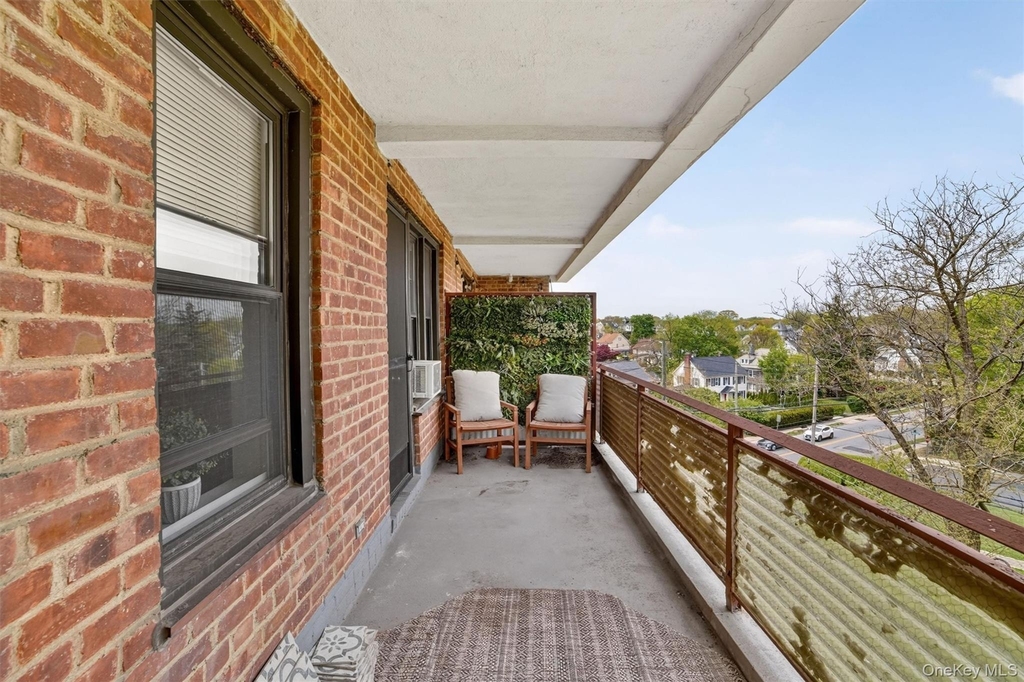 325 King Street - Photo 7