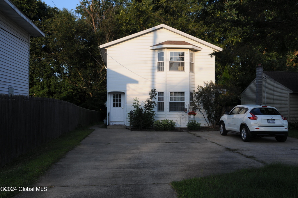 1485 Nelson Street - Photo 0