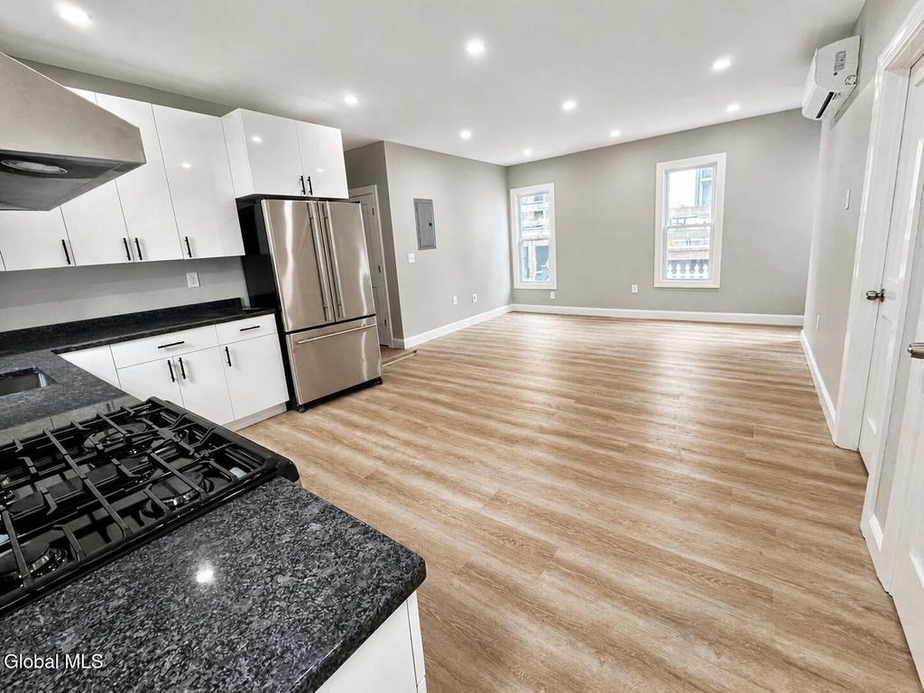 62 Glen Avenue - Photo 6