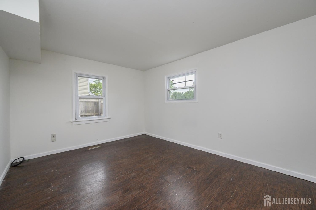 438 Belgrade Street - Photo 4