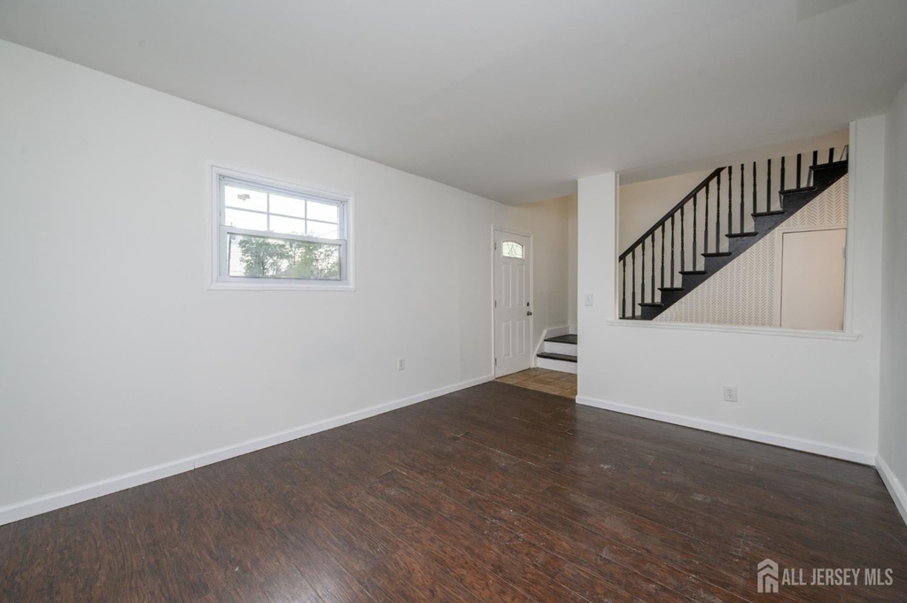 438 Belgrade Street - Photo 5