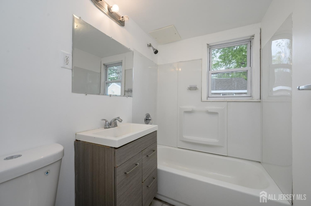 438 Belgrade Street - Photo 9