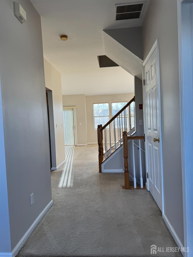 30 Amesbury Court - Photo 2