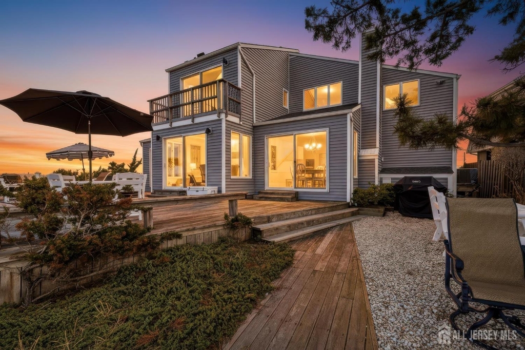 473 Tamiami Drive - Photo 1