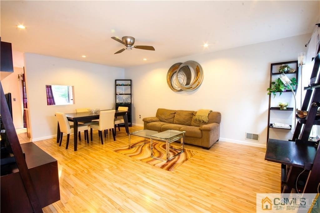 123 Pear Tree Lane - Photo 3