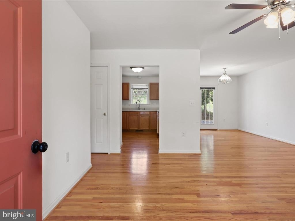 1114 Ashby Street - Photo 2