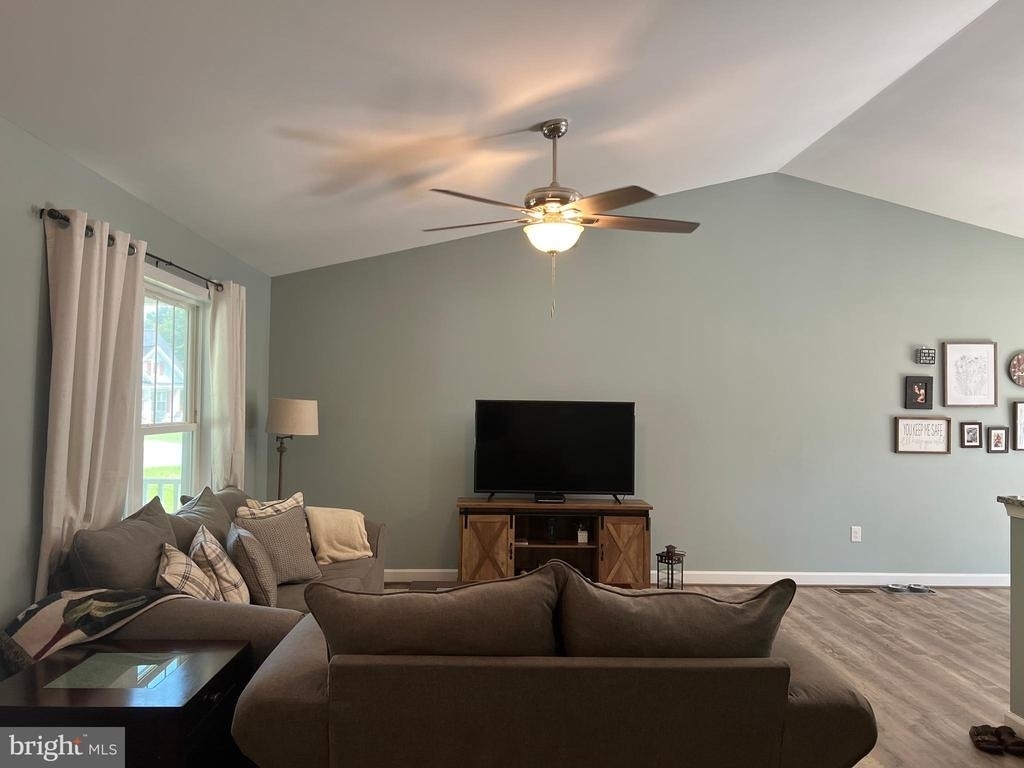 346 Brooks Drive - Photo 9