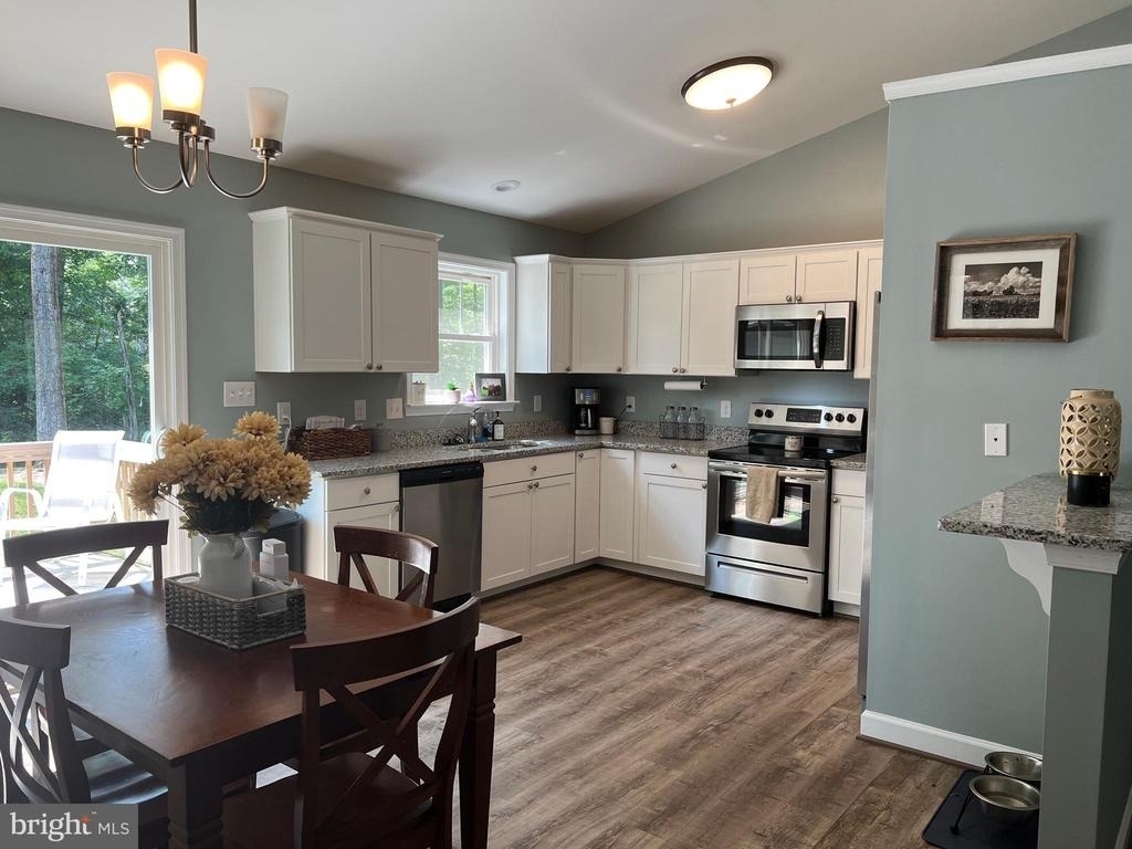 346 Brooks Drive - Photo 7