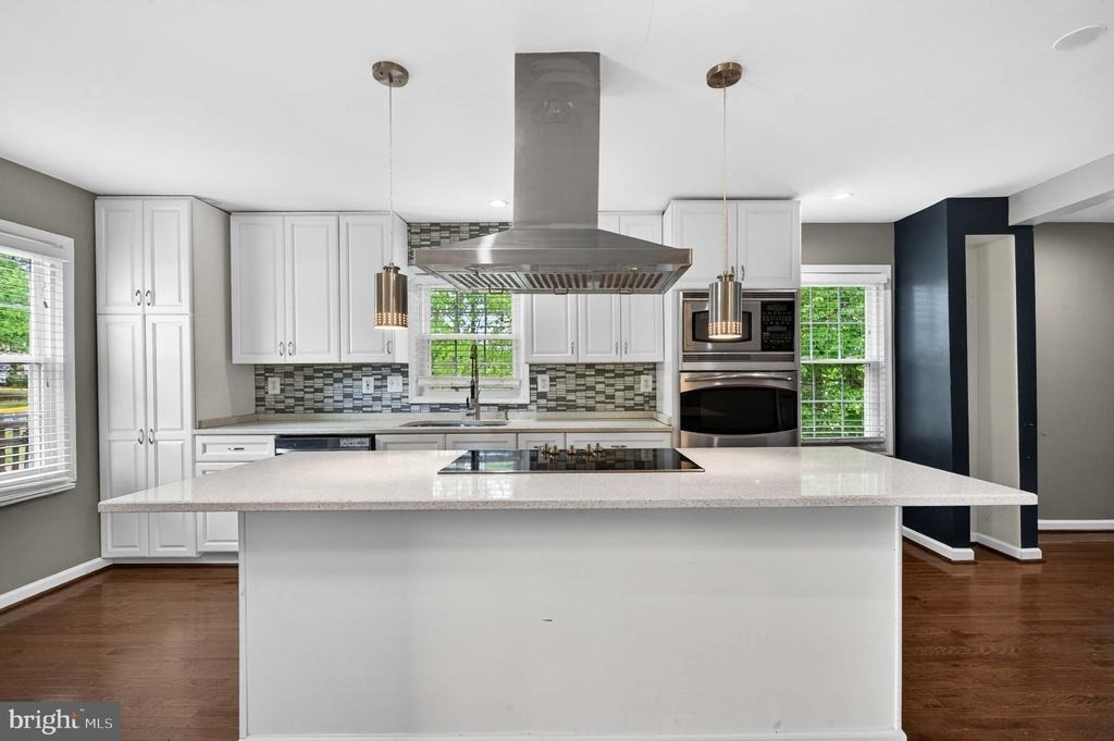 16611 Geddy Court - Photo 3