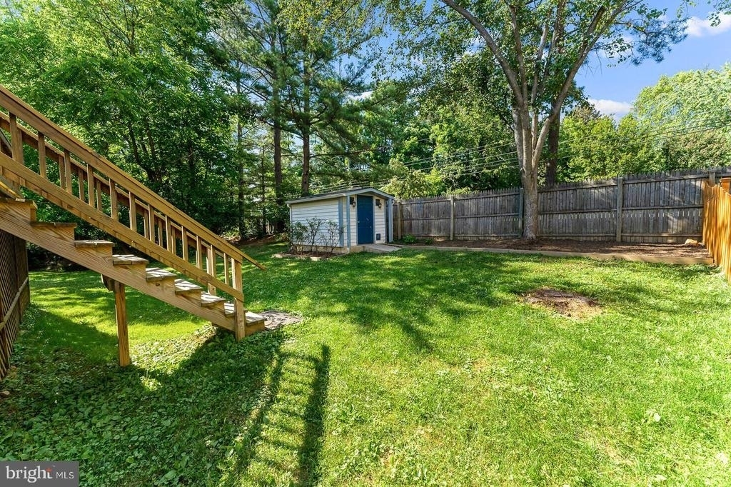 8415 Hollis Lane - Photo 32