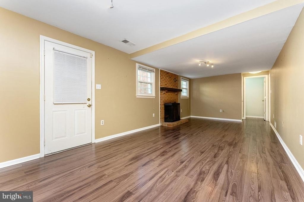8415 Hollis Lane - Photo 31