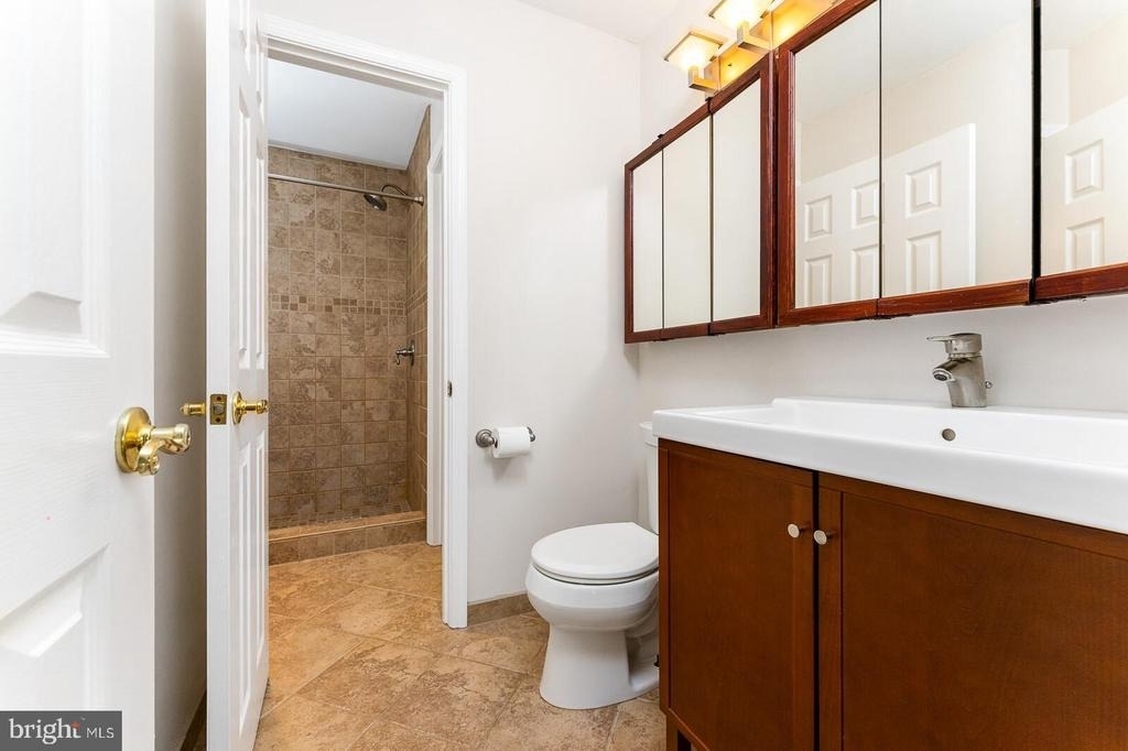8415 Hollis Lane - Photo 18
