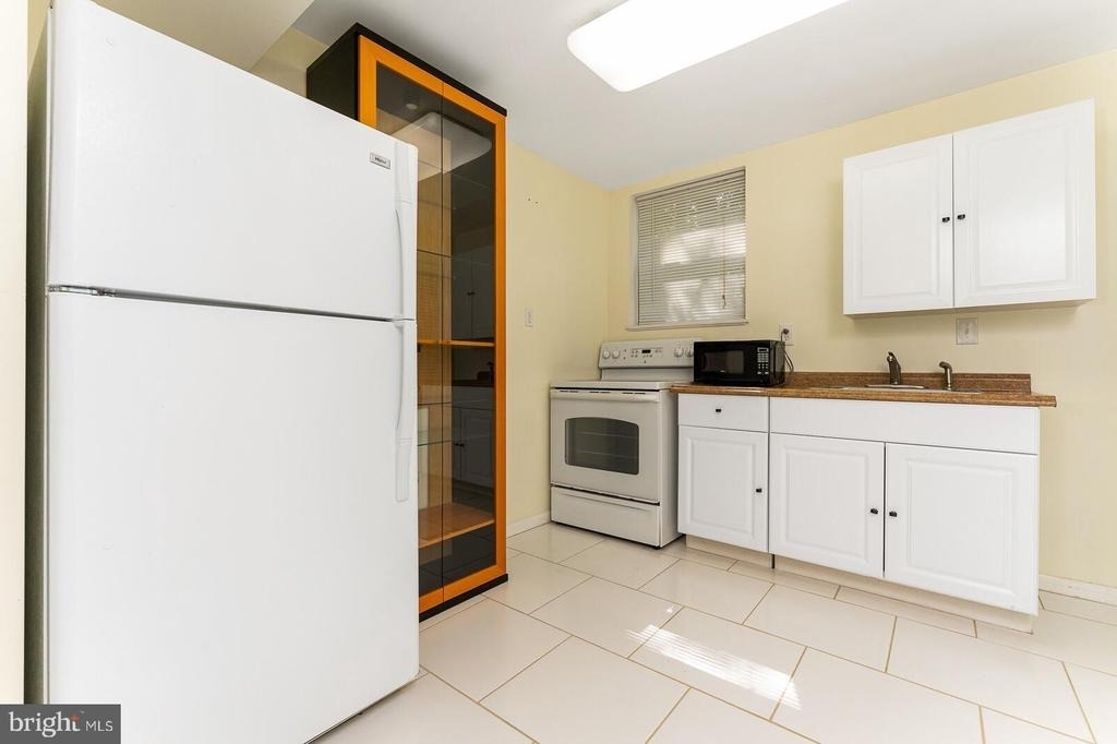 8415 Hollis Lane - Photo 26