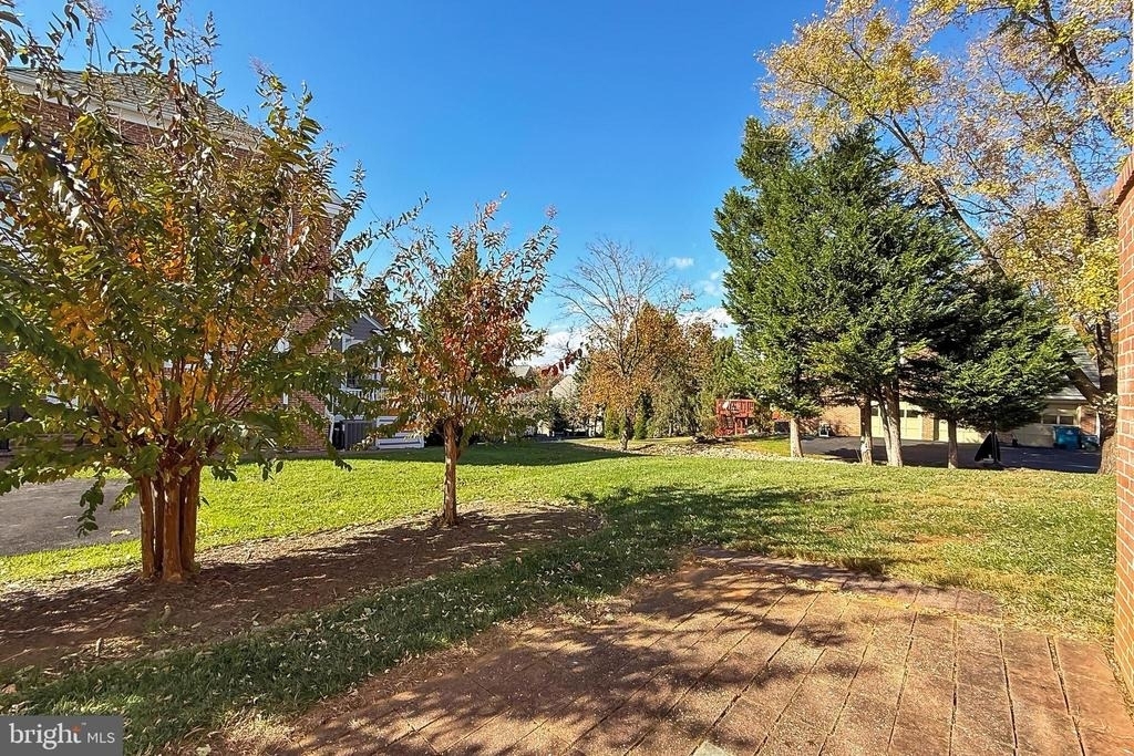 1300 Pinstripe Court - Photo 19