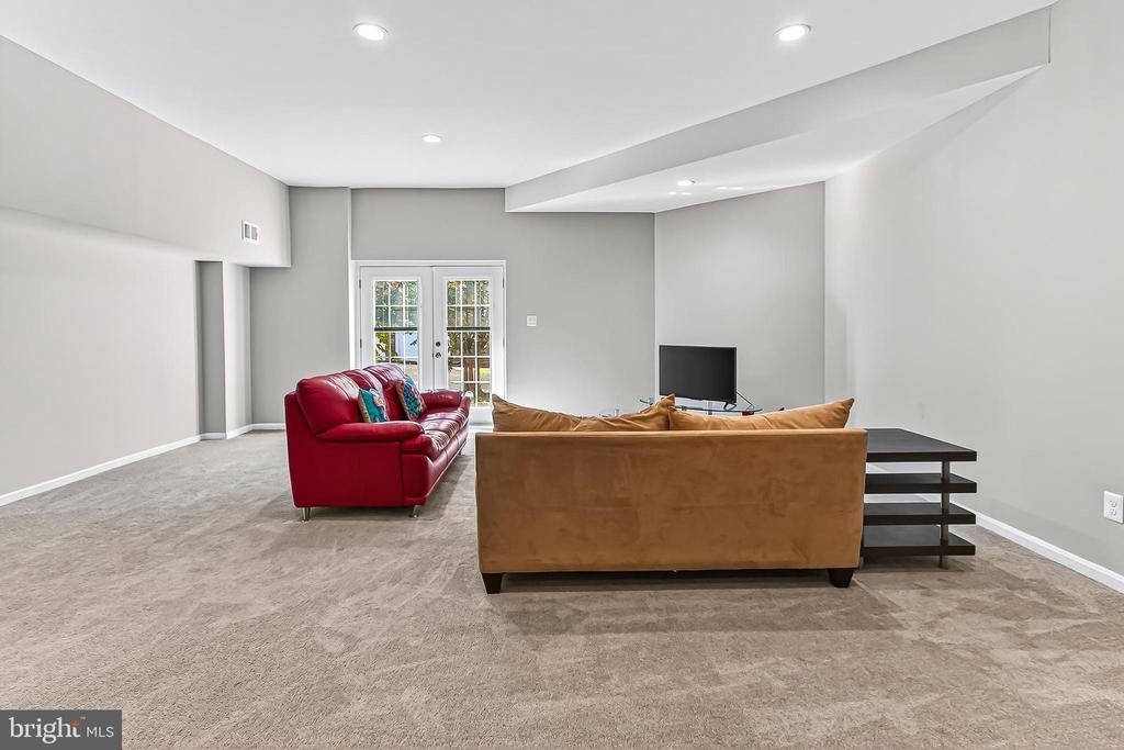 1300 Pinstripe Court - Photo 6