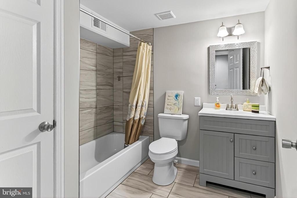 1300 Pinstripe Court - Photo 15