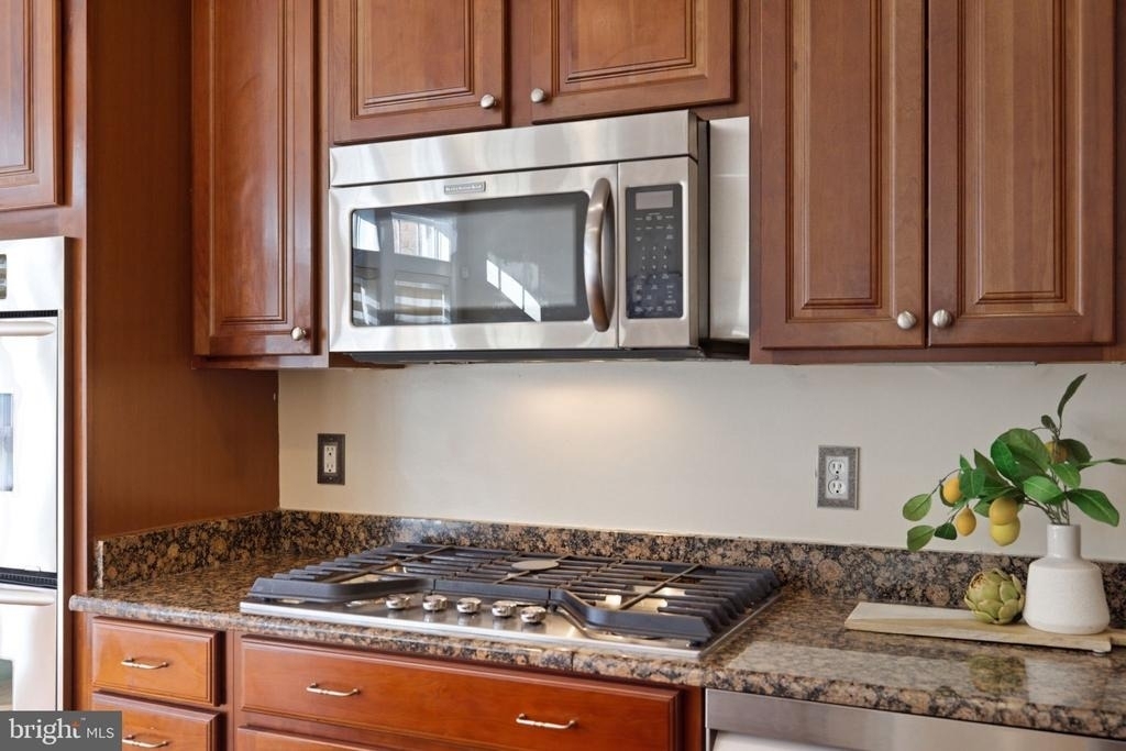 7996 Reserve Way - Photo 16