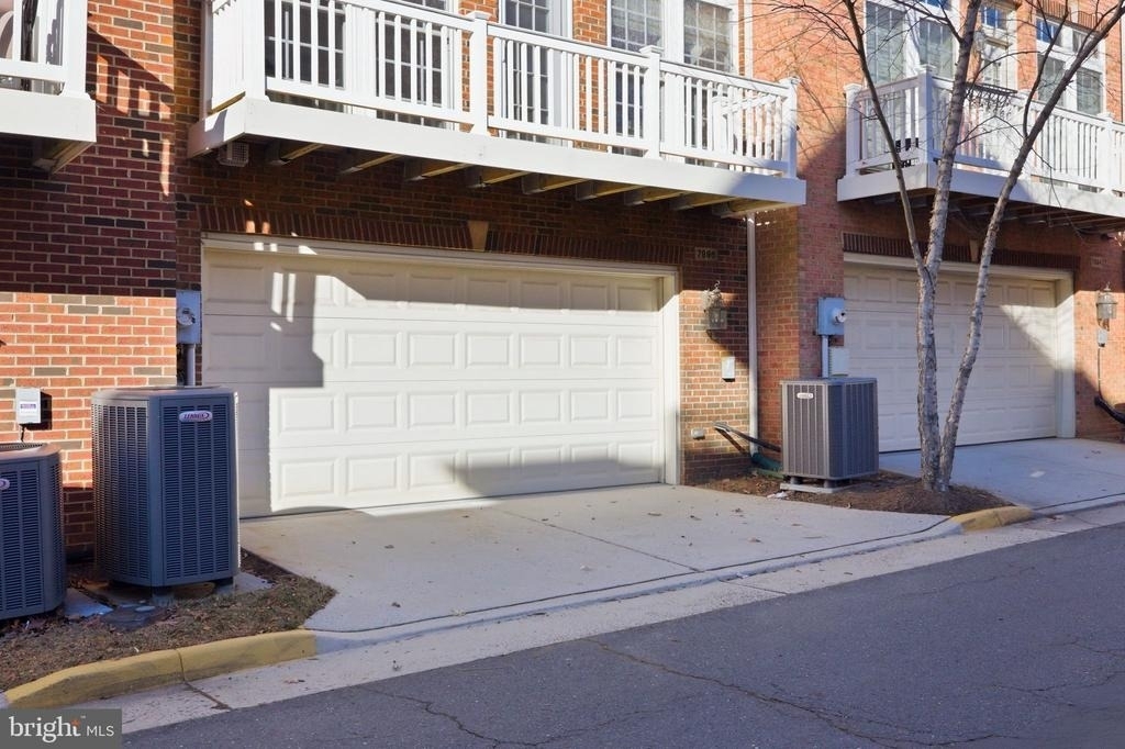 7996 Reserve Way - Photo 3