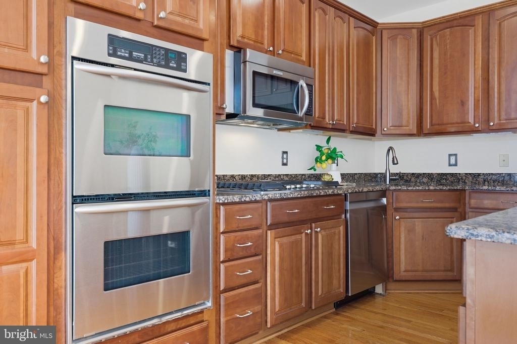 7996 Reserve Way - Photo 15