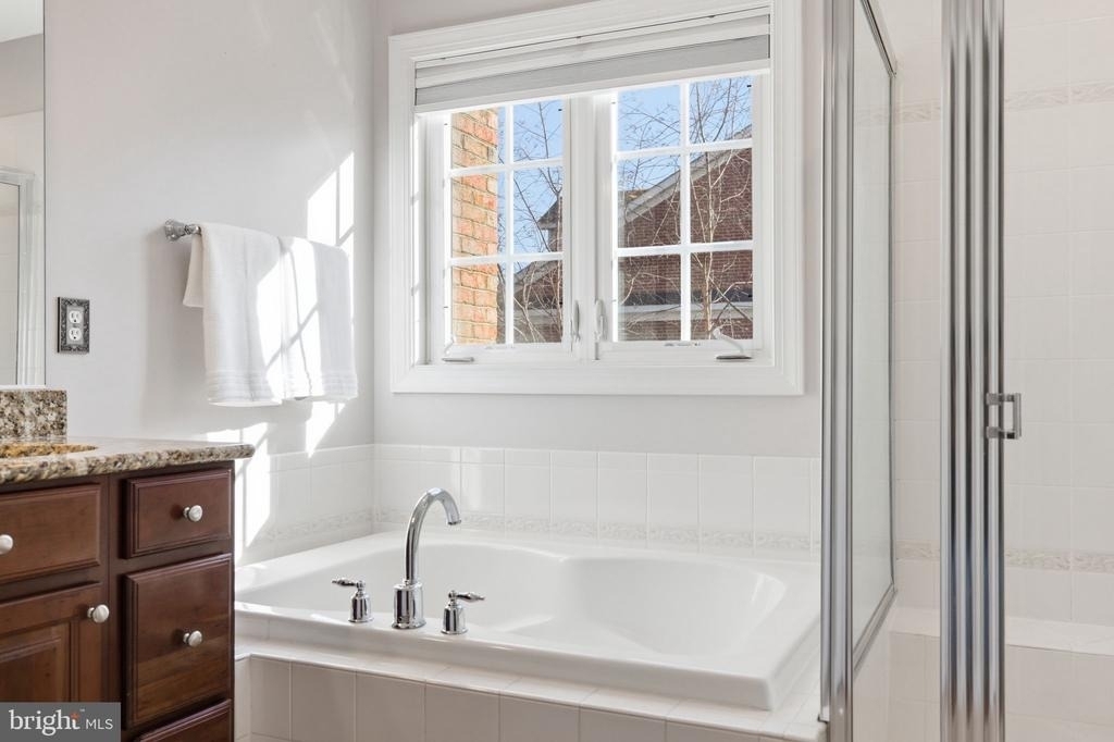 7996 Reserve Way - Photo 31