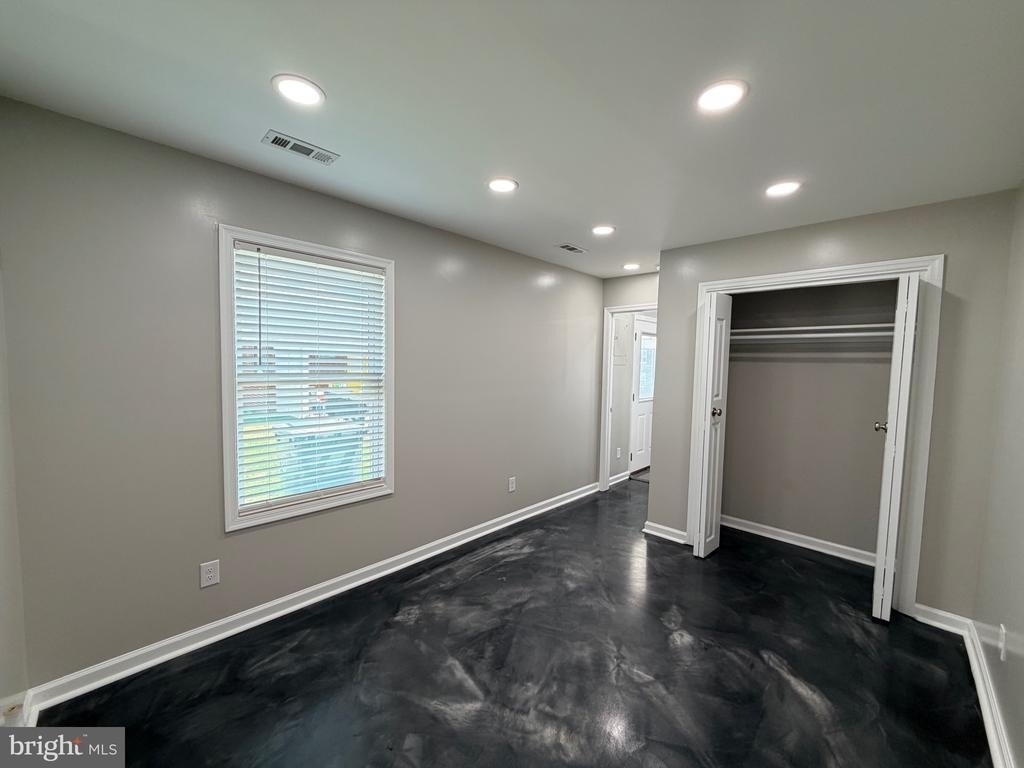 316 Monticello Avenue - Photo 11