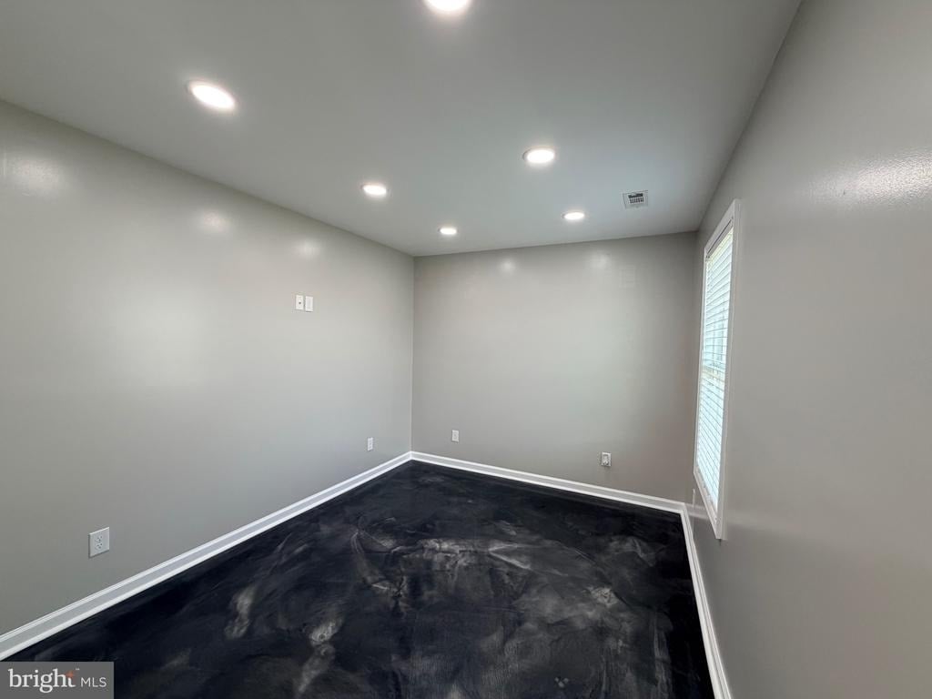 316 Monticello Avenue - Photo 10