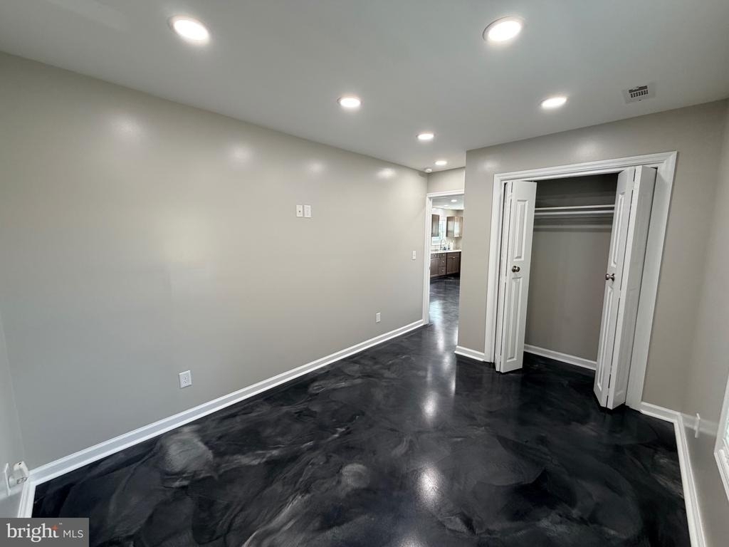 316 Monticello Avenue - Photo 9
