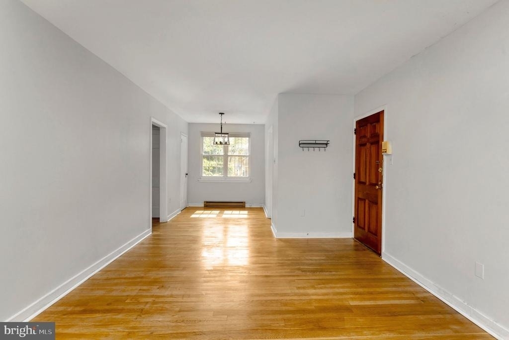 3201 Commonwealth Avenue - Photo 6