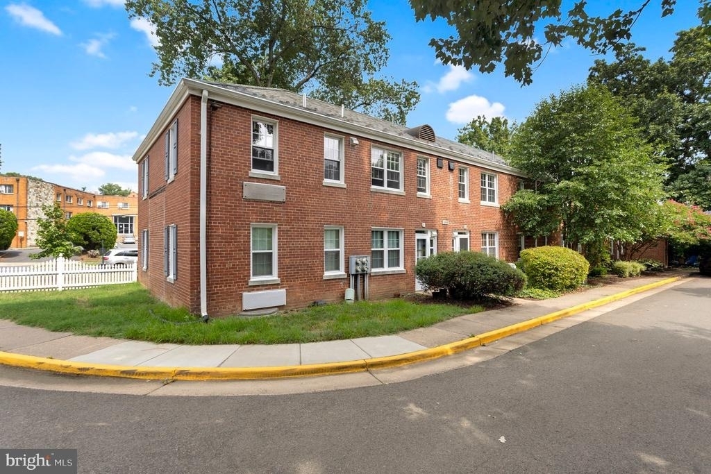 3201 Commonwealth Avenue - Photo 21