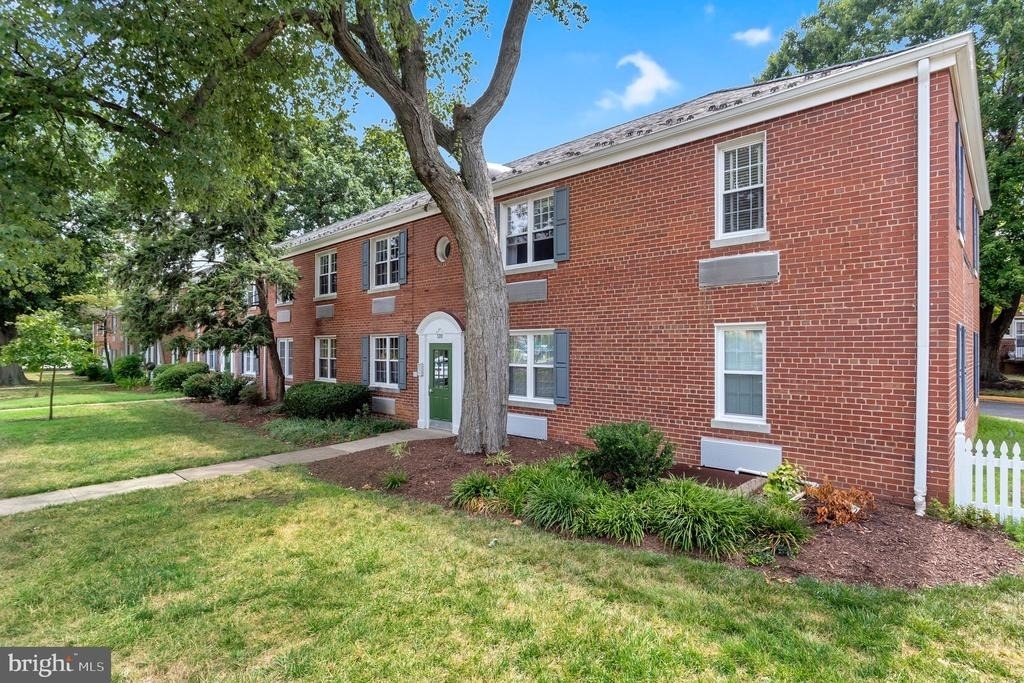 3201 Commonwealth Avenue - Photo 24